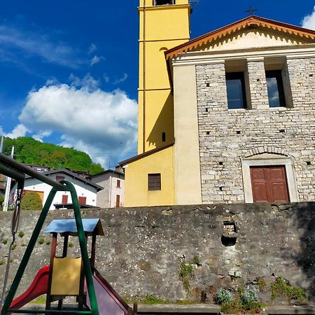 Villa Gioco Dell'Oca Ponna Superiore Exterior foto