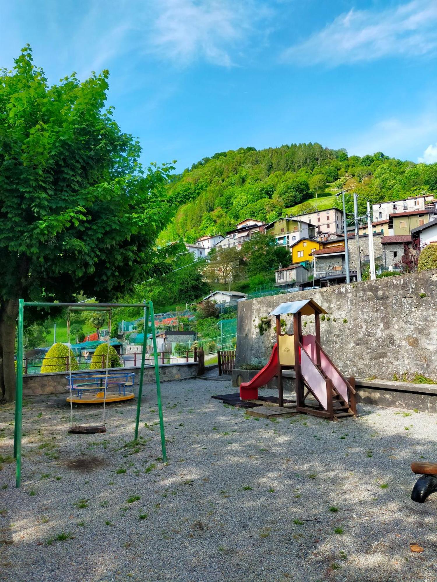 Villa Gioco Dell'Oca Ponna Superiore Exterior foto